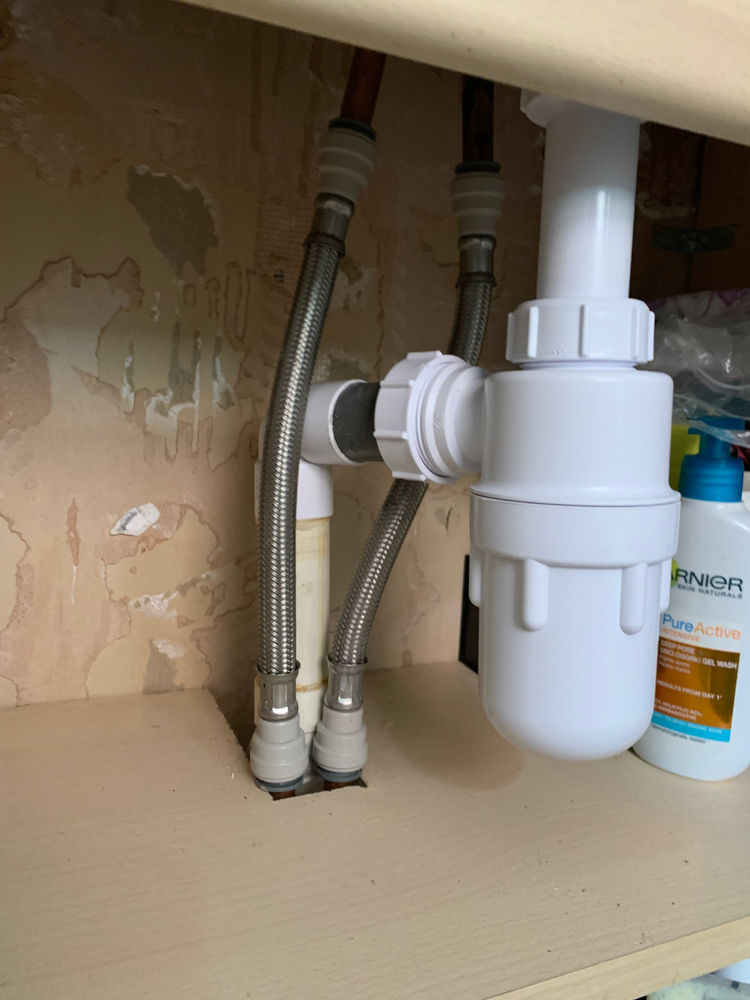 New basin waste trap and pipework